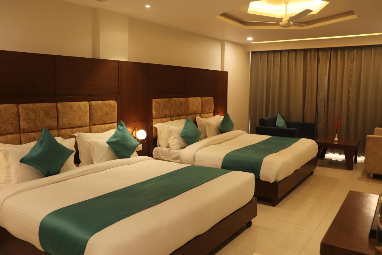 Green Hotel - Behind Parmarth Niketan Rishikesh Bagian luar foto
