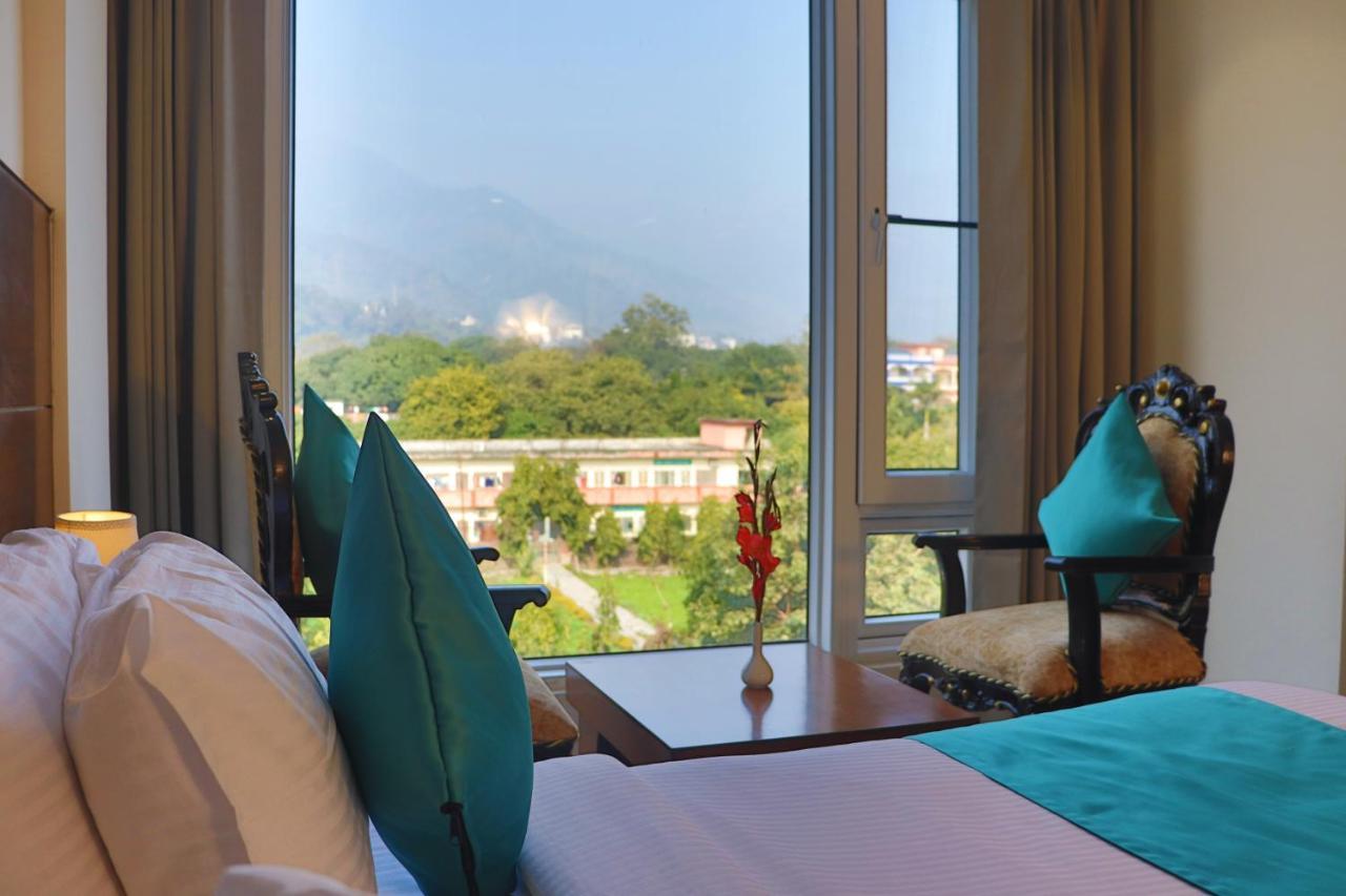 Green Hotel - Behind Parmarth Niketan Rishikesh Bagian luar foto