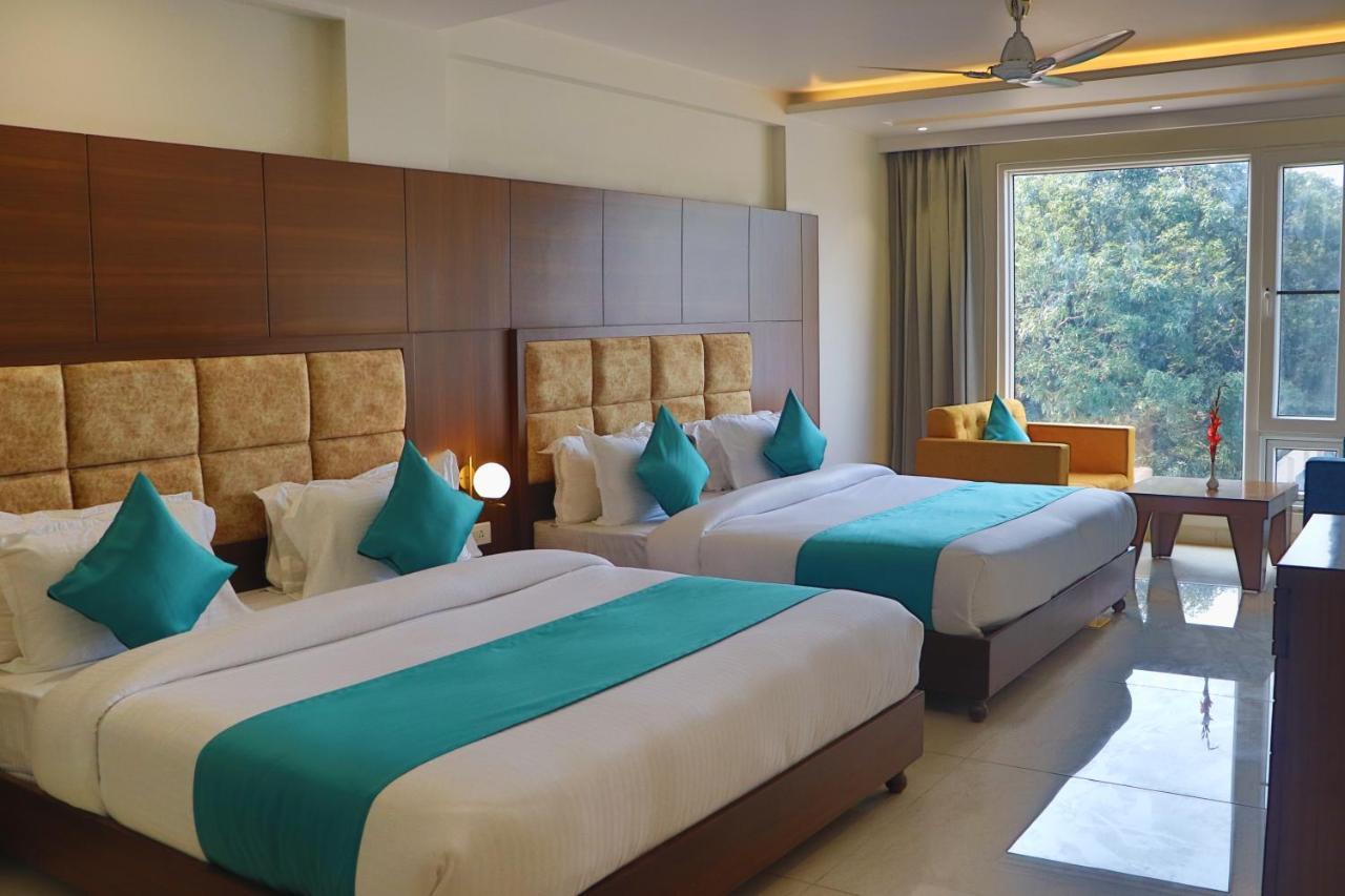 Green Hotel - Behind Parmarth Niketan Rishikesh Bagian luar foto