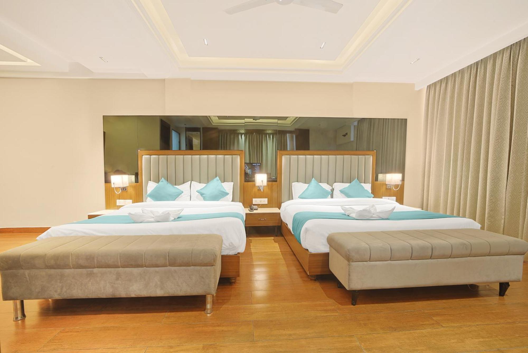 Green Hotel - Behind Parmarth Niketan Rishikesh Bagian luar foto