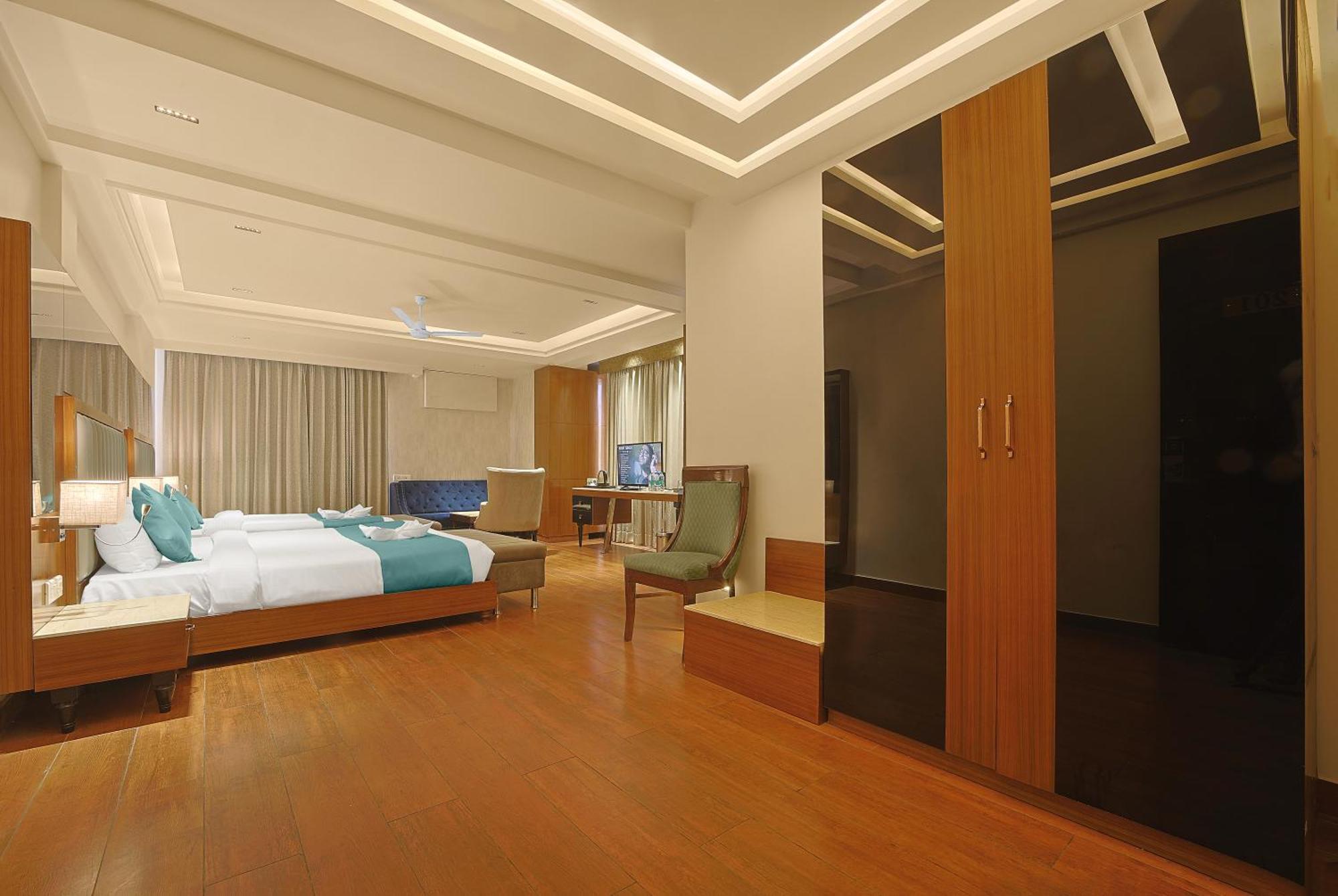 Green Hotel - Behind Parmarth Niketan Rishikesh Bagian luar foto